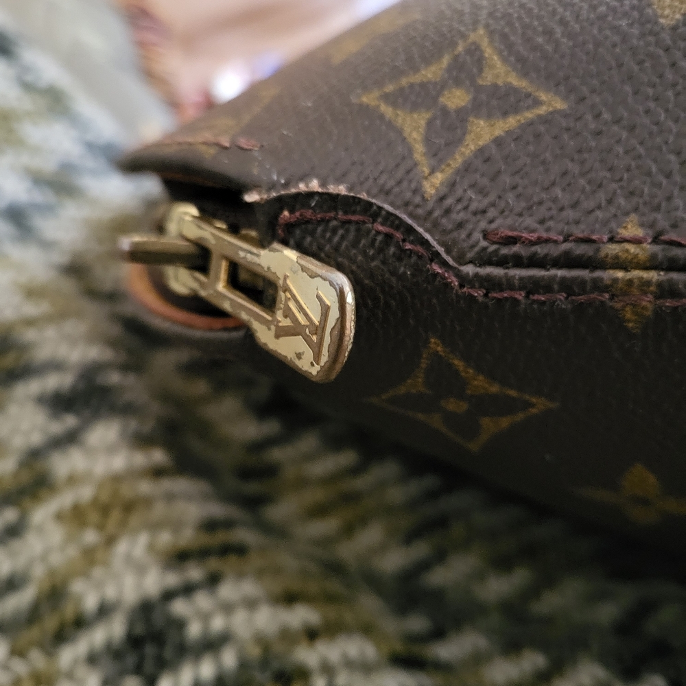 Louis Vuitton Monogram Elipse PM Handbag - Picture 11 of 16